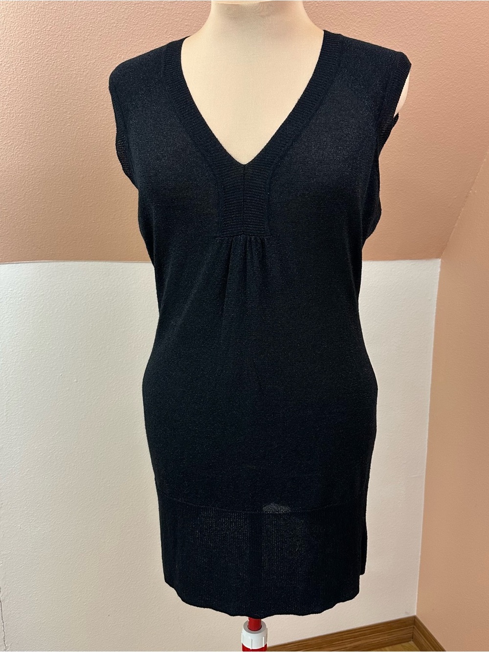 Seven7 Studio Sleeveless Sweater Tunic Top Womens XL Rayon Black Metallic V-Neck